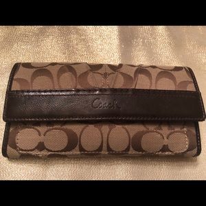 Coach brown wallet (used)